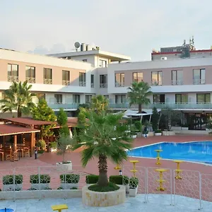 te-stela-hotel.hotels-in-tirana.com/